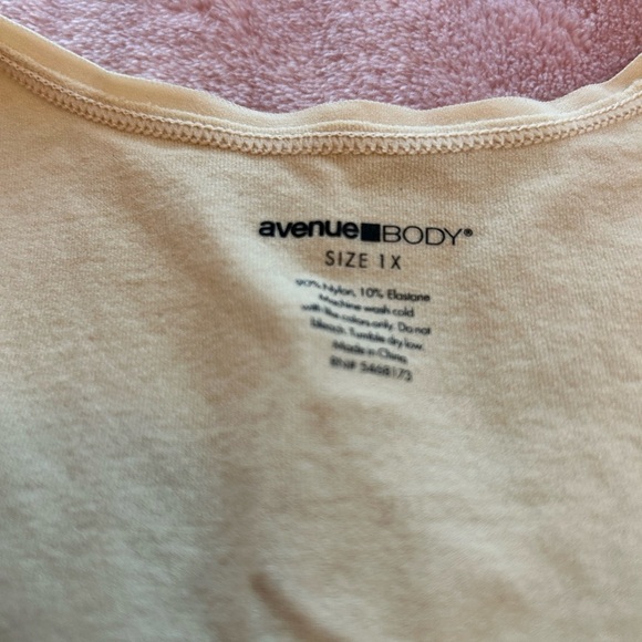 Avenue Tank style Shape Wear
NWOT
Size 1X - Picture 3 of 4